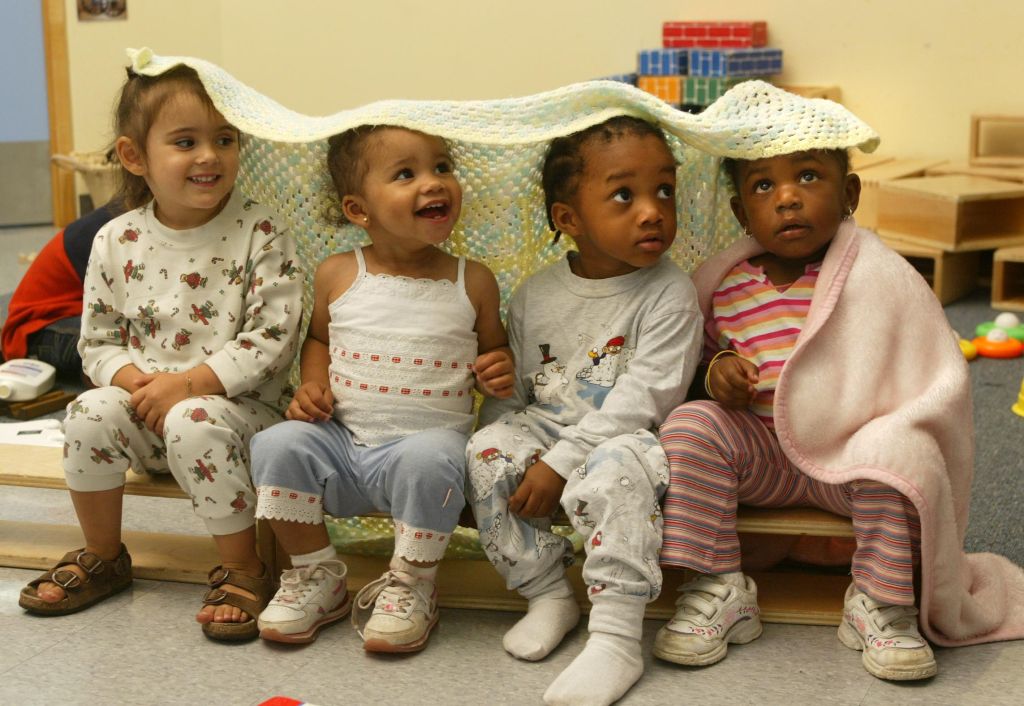 daycare RB02 09/22/04 Chinguacoussy evening daycare centre in Brampton . mother Shanett Alfred with